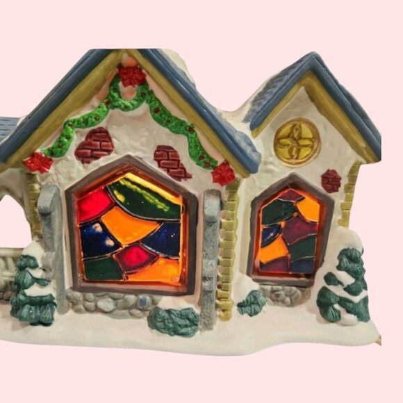 Christmas Streets Vtg Church Light-Up Holiday Village Decoration Ceramic 10x7x5 - Picture 9 of 9